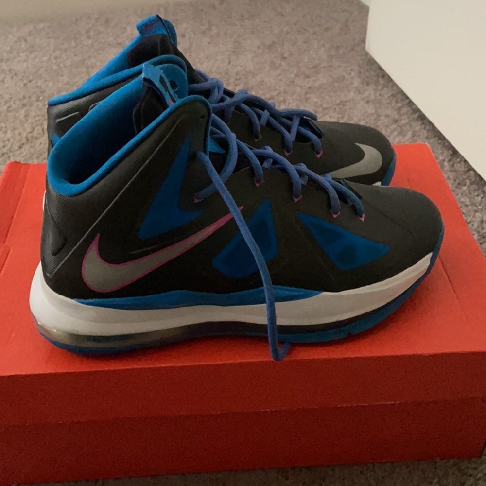 I am selling Nike Lebron X (GS), A size 7y. - Picture 2 of 3